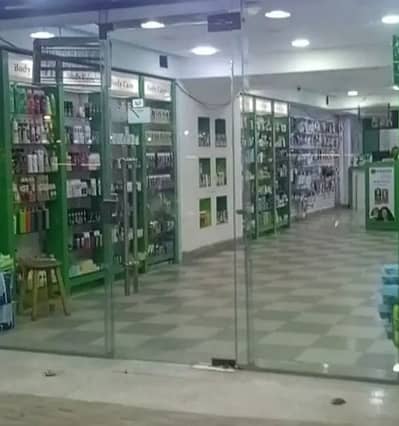 صيدليه  للبيع في 6 أكتوبر، الجيزة - صيدلية للبيع شغالة مبيعات ٥٥ الف