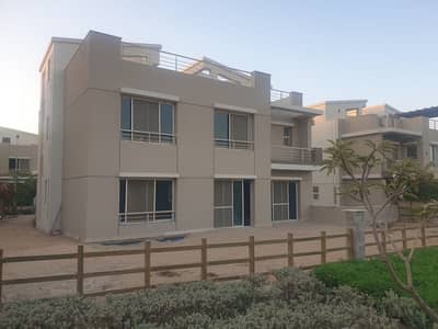 فیلا 3 غرف نوم للبيع في القاهرة الجديدة، القاهرة - فيلا بكمبوند بالتجمع الخامس