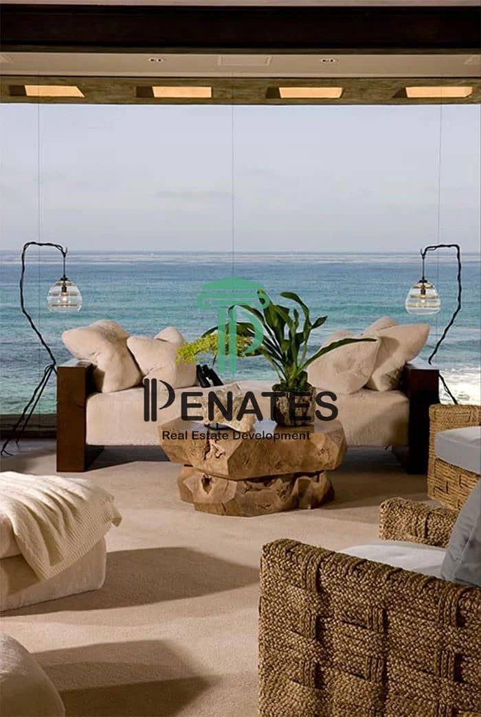 9 ChaiseA-California-Beach-House-With-Mountain-Style-Mark-Boone-Interiors-Mimi-London. jpg
