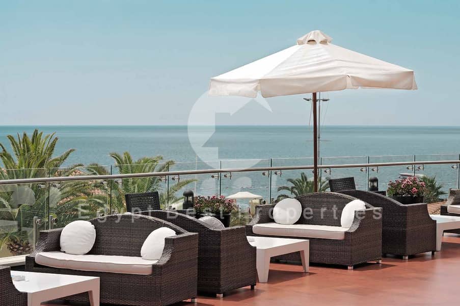 7 terrace-lounge. jpg