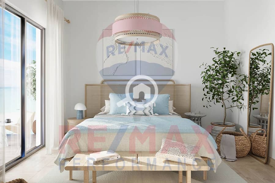 10 Mountian View - Plage - Greek Plage - Brochure V1-88. JPG