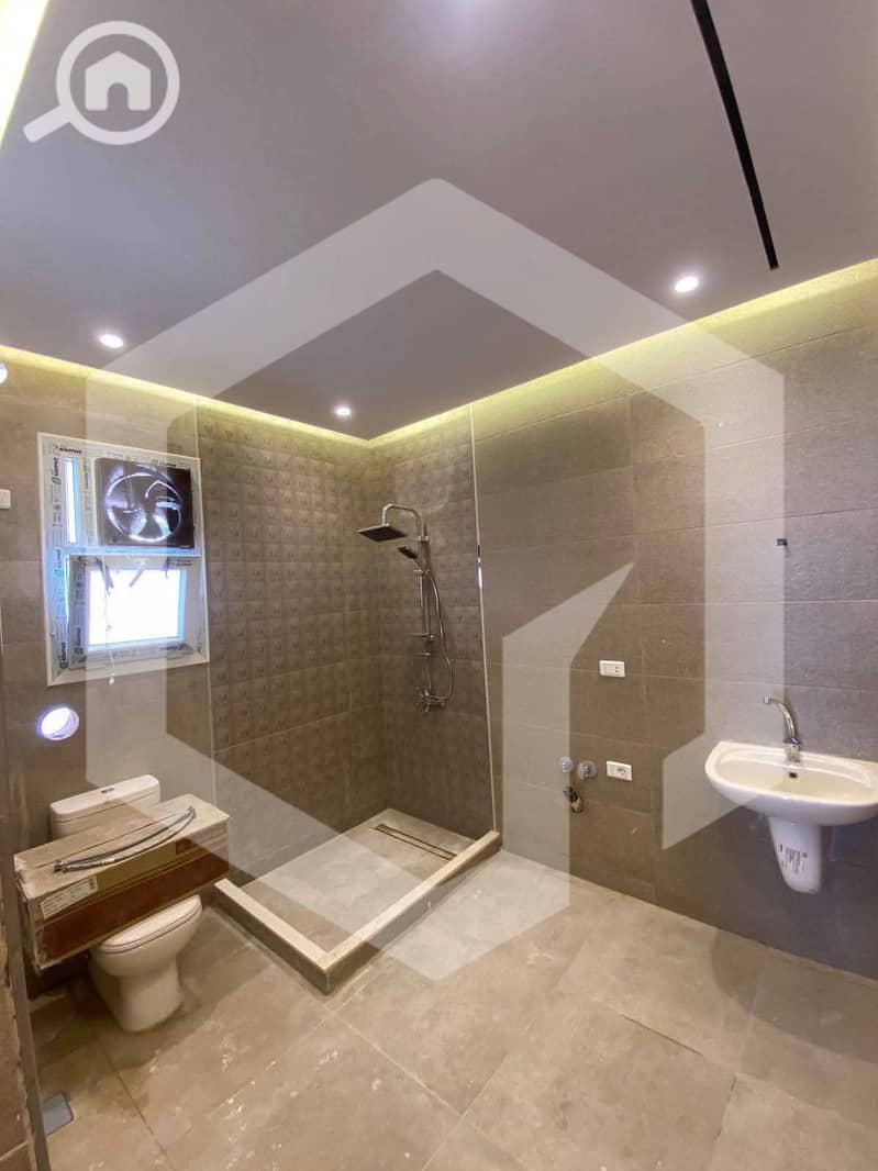 5 Zayed Regency 5. jpg