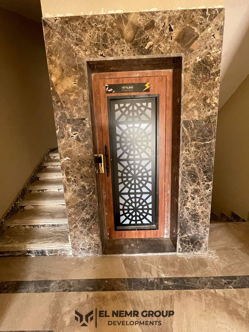 7 c2d5a9e1-d6db-4527-a15b-d205022738b2. jpg