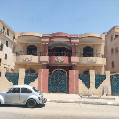 فیلا 6 غرف نوم للبيع في العبور، القاهرة - فيلا للبيع بالعبور