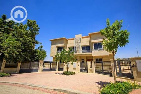 5 Bedroom Villa for Sale in Sheikh Zayed, Giza - 406566446_877527847110014_2583922748555490211_n. jpg