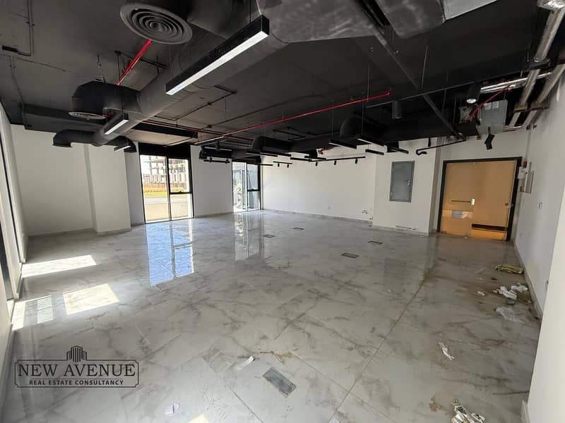 2 0ff4011d-dde8-4553-bdfb-5ee55e6d0c11. jpg