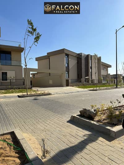 4 Bedroom Villa for Sale in Sheikh Zayed, Giza - 3a883fac-b8e2-4d91-8d9e-a891e78d60ef. jpg