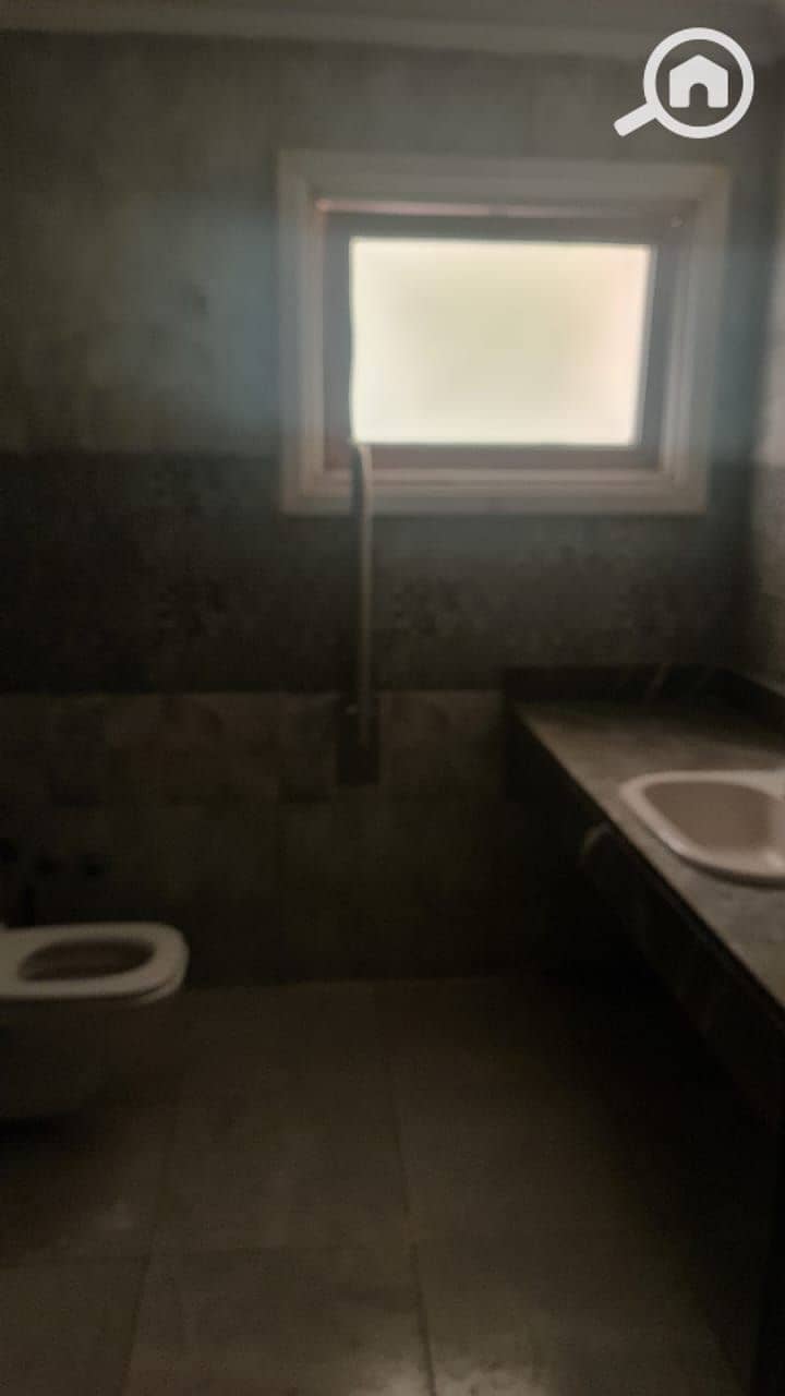 28 f5c96746-38e4-435f-92fa-5f3a4ad5f2f9. jpeg