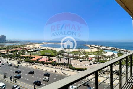 فلیٹ 3 غرف نوم للايجار في سان ستيفانو، الإسكندرية - 1. jpg