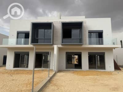 تاون هاوس 3 غرف نوم للبيع في الشيخ زايد، الجيزة - e2e85666b01f4072981b23a6d4f40aca. jpg