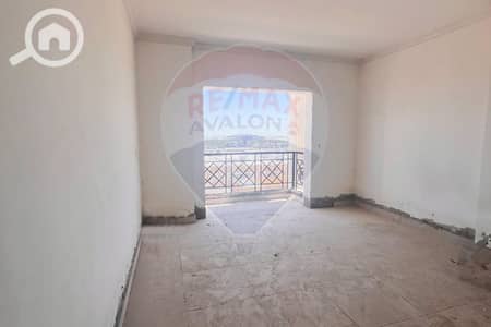 3 Bedroom Duplex for Sale in Moharam Bik, Alexandria - 1. jpg