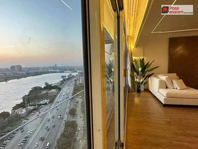 4 8f28d686-1d0e-48f5-85ea-c8a8e16ec63f. jpg