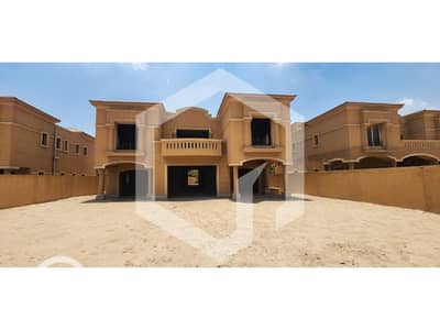 6 Bedroom Villa for Sale in Sheikh Zayed, Giza - Royal Meadows 1. jpg