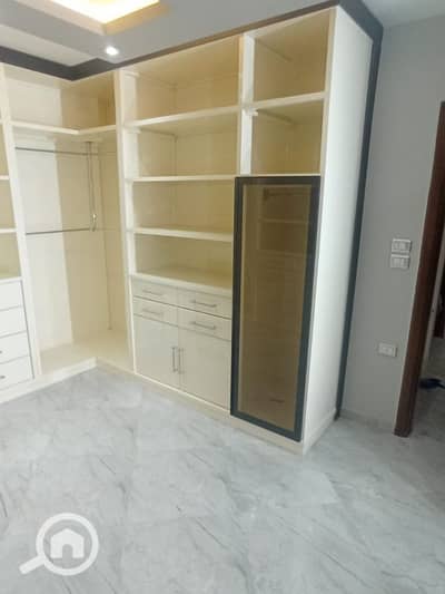 Pharmacy for Rent in Hadayek al-Kobba, Cairo - صيدليه للايجار الجديد في حدائق 40متر في عمارات السعوديه
