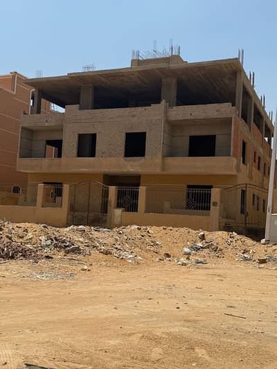 6 Bedroom Villa for Sale in New Cairo, Cairo - فيلا للبيع بالقرنفل ٦