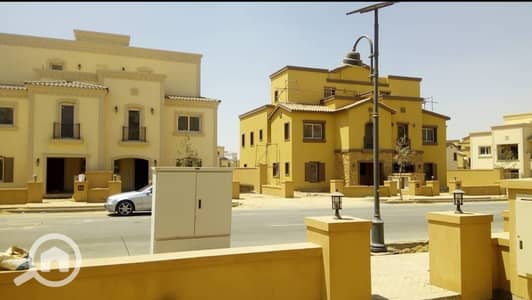 توين هاوس 4 غرف نوم للبيع في القاهرة الجديدة، القاهرة - 3f1a1bb6-8455-4d7c-920d-0cab90c4e0ab. jpg