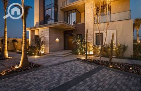 6 Bedroom Villa for Sale in Sheikh Zayed, Giza - 476238320_1128176755458895_3555988079888691059_n_1400x900. jpg