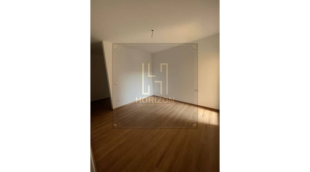 8 Compound Fifth Square Al Marasem كمبوند فيفث سكوير المراسم. jpg
