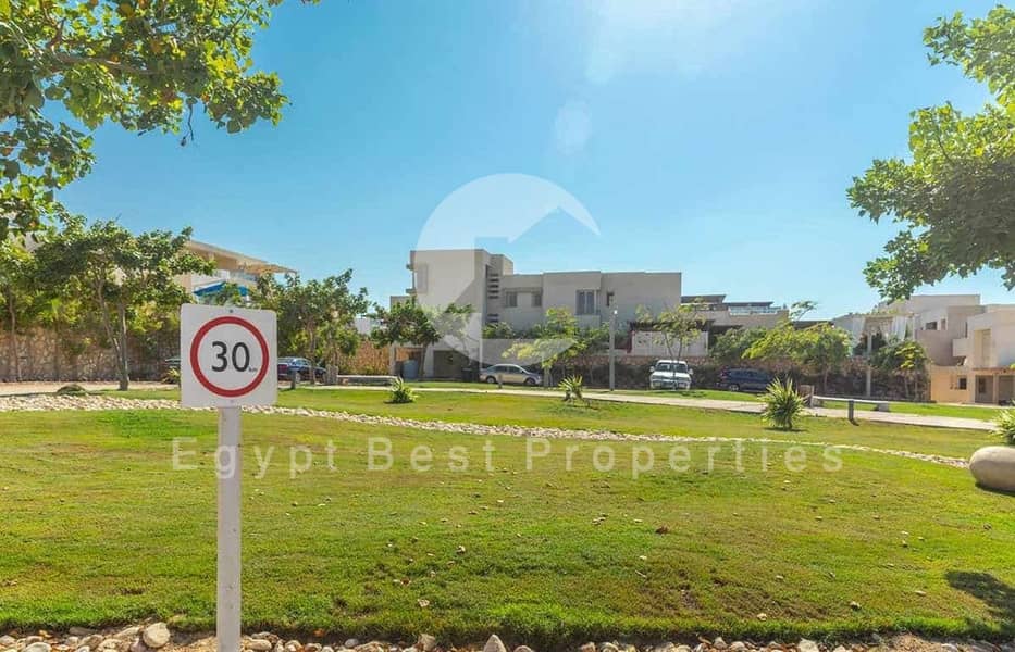 10 Hacienda-White-North-Coast-now. jpg