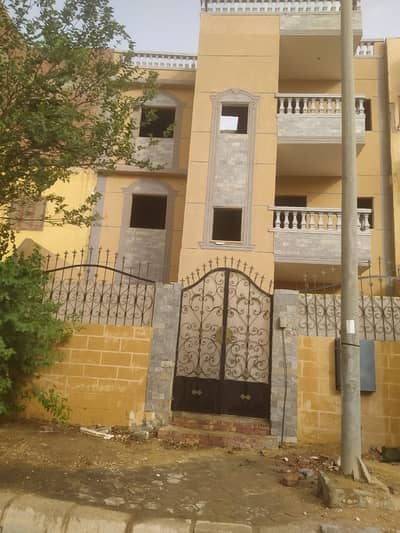 Residential Land for Sale in 6th of October, Giza - منزل 3 ادوار ابنى بيتك للبيع