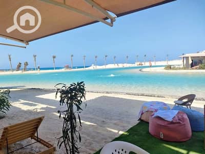 شاليه 3 غرف نوم للبيع في الساحل الشمالي، مطروح - 508109757_122203379816330755_4025129397024140443_n. jpg