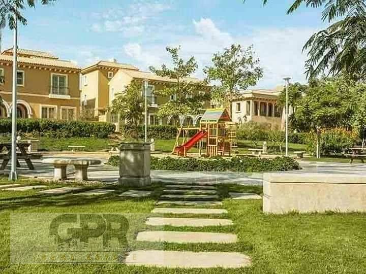 9 ممشى بالكمبوند hyde park . . jpg