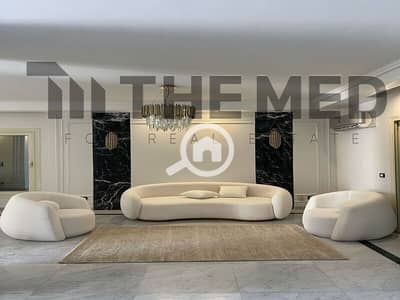 5 Bedroom Villa for Sale in 6th of October, Giza - IMG-20250722-WA0053. jpg