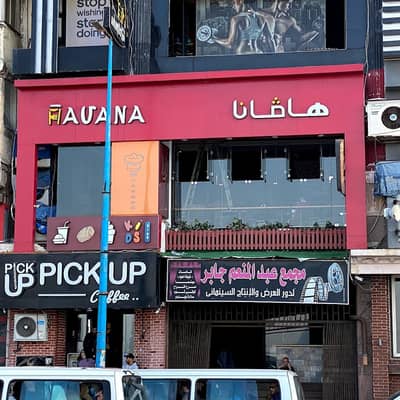Retail for Sale in Camp Caesar, Alexandria - 3 محلات لقطة للبيع بكامب شيزار علي البحر مباشرة