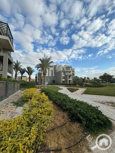 3 Bedroom Flat for Sale in 6th of October, Giza - IMG-20250306-WA0017. jpg