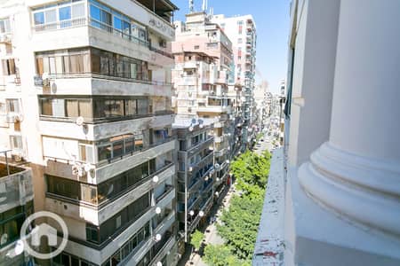 شقة 5 غرف نوم للبيع في سبورتنج، الإسكندرية - 01. jpg