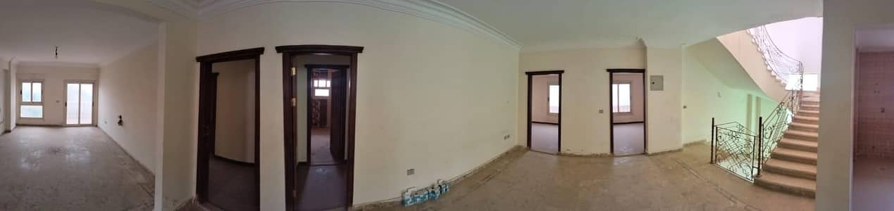 6 Bedroom Villa for Sale in New Cairo, Cairo - فيلا بكمبوند نيو ميرلاند - التجمع الخامس - بجوار الجامعة الامريكية