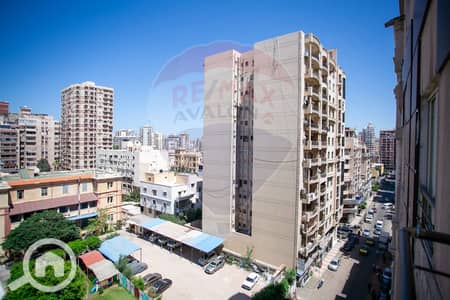 شقة 3 غرف نوم للبيع في لوران، الإسكندرية - 1. jpg