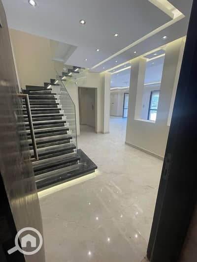 5 Bedroom Duplex for Sale in New Cairo, Cairo - 523089902_122138300342672905_1120067478201166416_n. jpg