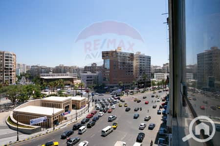 شقة 4 غرف نوم للايجار في سموحة، الإسكندرية - 1. jpg