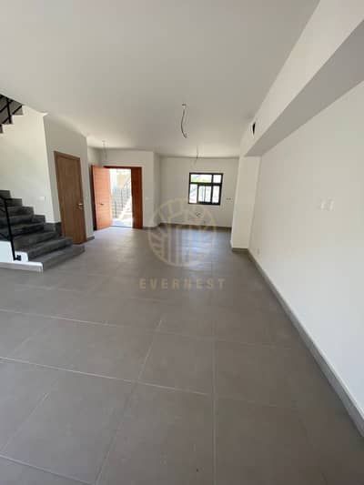 دوبلكس 3 غرف نوم للايجار في مدينة الشروق، القاهرة - IMG-20250429-WA0170. jpg