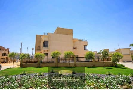 3 Bedroom Townhouse for Sale in Sheikh Zayed, Giza - Receive immediately a family house in Sheikh Zayed, in installments, in front of Americana Plaza