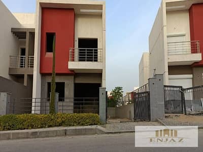 3 Bedroom Villa for Sale in Madinaty, Cairo - 48e3a10a-1c4c-4c65-89a8-4c6224d7b65b. jpg