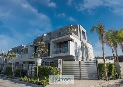 5 Bedroom Twin House for Sale in Sheikh Zayed, Giza - 475767253_122188566464121163_5200377005569100233_n. jpg