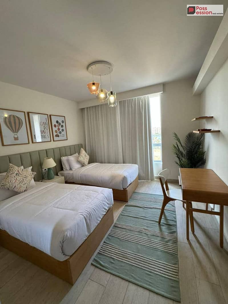 Apartment of 170 square meters, 3 rooms, for sale with no down payment and installments over 7 years in La Vista Patio Sola Compound in El Shorouk - Mehr