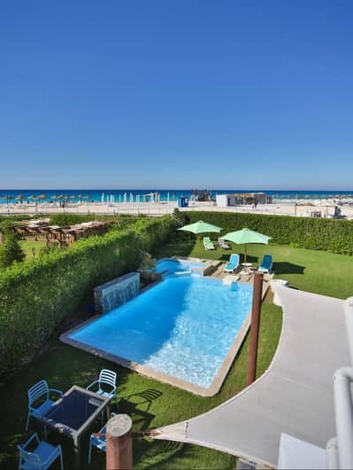 4 Bedroom Villa for Rent in North Coast, Matruh - فيلا بحمام سباحة خاص للايجار بقرية امواج الساحل الشمالي