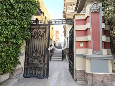 3 Bedroom Flat for Sale in New Cairo, Cairo - 520336605_1723963935080876_7162148148691046257_n. jpg