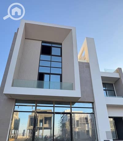 4 Bedroom Twin House for Sale in New Cairo, Cairo - IMG-20250409-WA0242. jpg