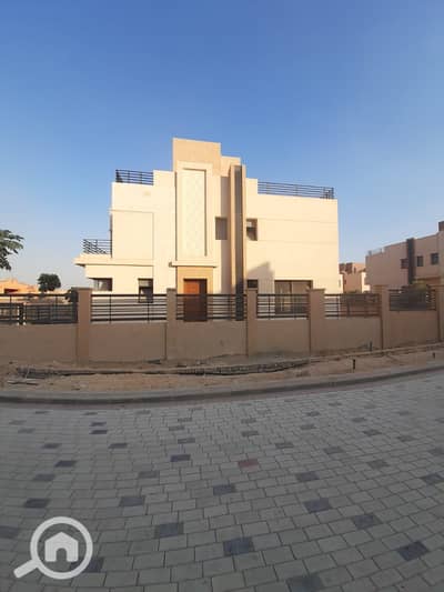 توين هاوس 6 غرف نوم للبيع في الشيخ زايد، الجيزة - WhatsApp Image 2023-10-30 at 5.11. 37 PM. jpeg