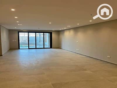 3 Bedroom Flat for Sale in Sheikh Zayed, Giza - 472526395_9699055833456852_3763857828730906643_n_800x600. jpg
