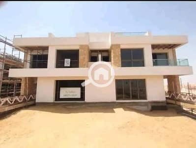 3 Bedroom Townhouse for Sale in New Capital City, Cairo - 5cdfebfc-391a-4d89-a7ff-318fb35ffa57. jpeg