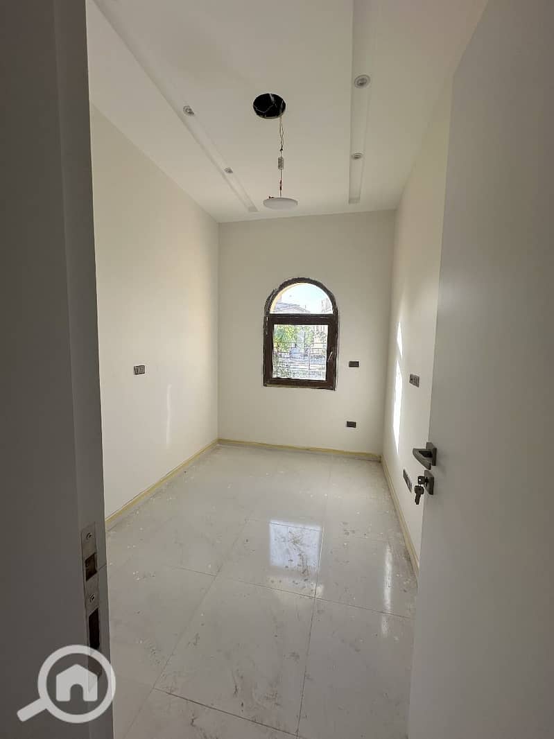 12 صورة واتساب بتاريخ 1446-05-10 في 16.48. 02_d972150b. jpg