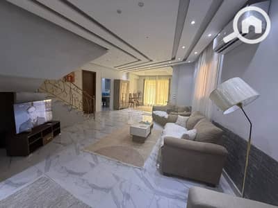 شقة 4 غرف نوم للايجار في الشيخ زايد، الجيزة - IMG-20250731-WA0022. jpg