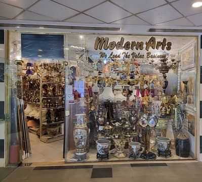 Retail for Sale in New Cairo, Cairo - محل تجاري أميز موقع داخل مول الرحاب ١