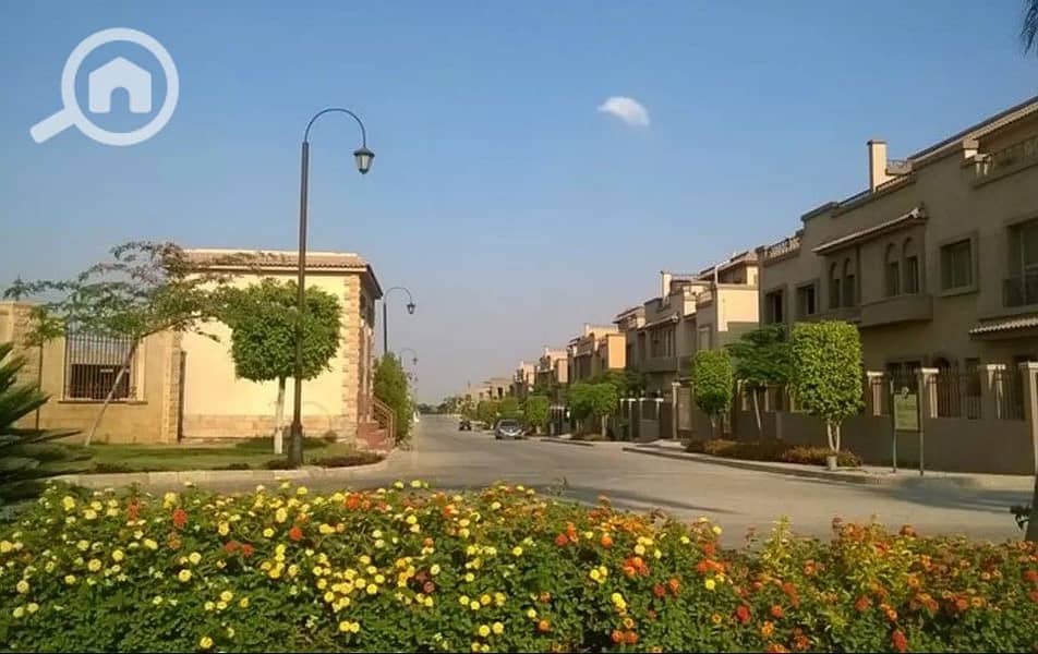 6 تاون-هاوس-للبيع-بمساحة-350-متر-في-ريحانه-3. jpg