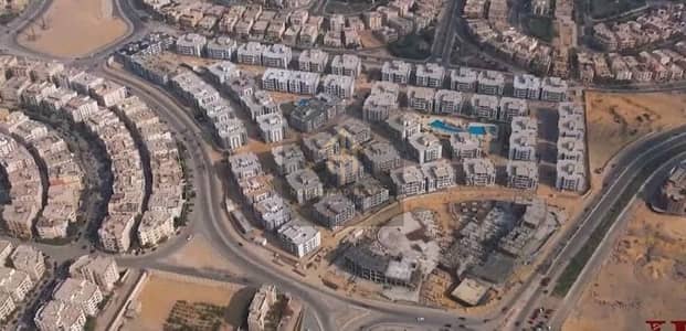 محلات تجارية  للبيع في العبور، القاهرة - محل ٤٦م "لقطة" للبيع واجهة علي محور العبور الرئيسي امام ميدان الخامس